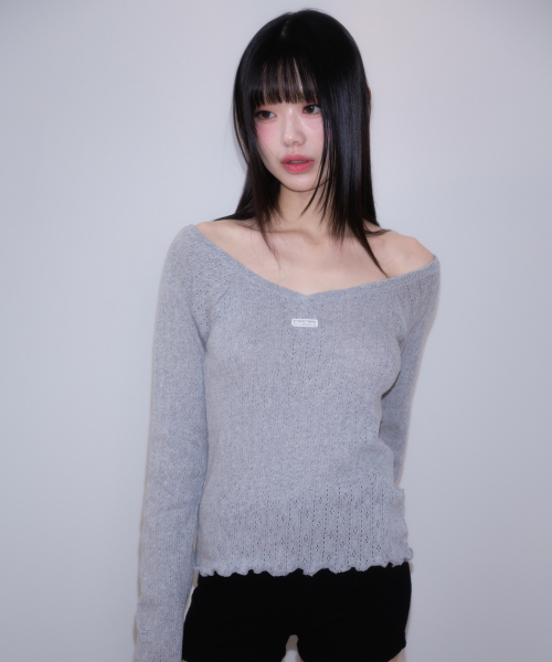 ROSEFRANTZ（ロゼフランツ）の「Lace Label V-Neck Long Sleeve [Gray]（Tシャツ/カットソー・レディース・アッシュグレー・OS）」の2枚目の写真