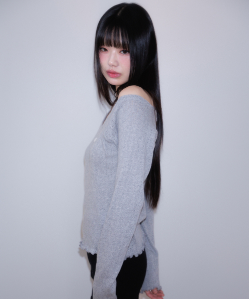 ROSEFRANTZ（ロゼフランツ）の「Lace Label V-Neck Long Sleeve [Gray]（Tシャツ/カットソー・レディース・アッシュグレー・OS）」の5枚目の写真