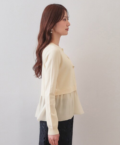 index（インデックス）の「ペプラムレイヤード多釦カーディガン【洗濯機OK】（カーディガン/ボレロ・レディース・アイボリー/ブラック/サックスブルー・36/38/40/42）」の17枚目の写真