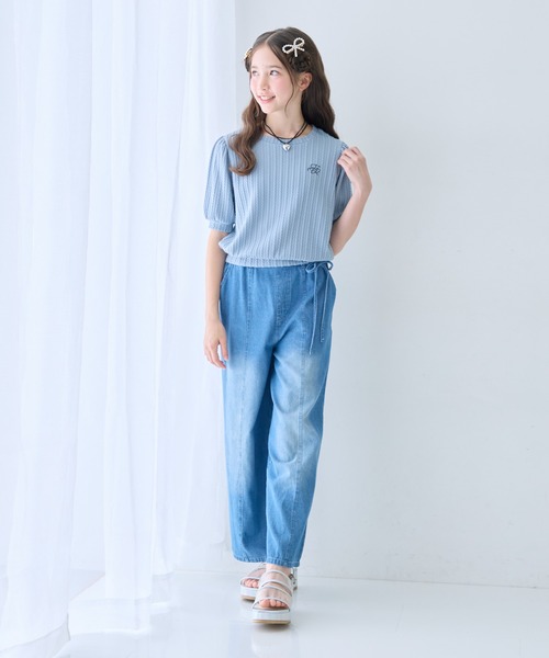 Amourire girl(アムリールガール)の「ワンポイント ロゴ Tシャツ クラシカル パフスリーブ 半袖 Tシャツ カットソー(Tシャツ/カットソー・キッズ・サックスブルー/ブラック/オフホワイト・150cm/140cm/130cm/160cm)」の14枚目の写真