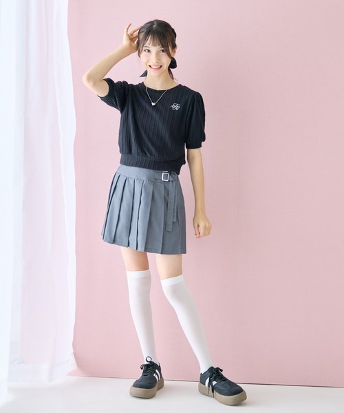 Amourire girl(アムリールガール)の「ワンポイント ロゴ Tシャツ クラシカル パフスリーブ 半袖 Tシャツ カットソー(Tシャツ/カットソー・キッズ・サックスブルー/ブラック/オフホワイト・150cm/140cm/130cm/160cm)」の22枚目の写真