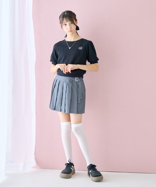 Amourire girl(アムリールガール)の「ワンポイント ロゴ Tシャツ クラシカル パフスリーブ 半袖 Tシャツ カットソー(Tシャツ/カットソー・キッズ・サックスブルー/ブラック/オフホワイト・150cm/140cm/130cm/160cm)」の19枚目の写真