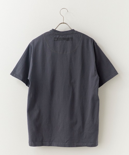 FACETASM（ファセッタズム）の「FACETASM/ファセッタズム オールドイングリッシュ ブランドロゴ クルーネック Tシャツ 2026年春夏（Tシャツ/カットソー・メンズ・ホワイト/チャコールグレー・3/4/5）」の15枚目の写真