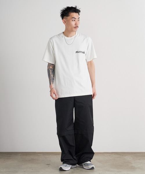 FACETASM（ファセッタズム）の「FACETASM/ファセッタズム オールドイングリッシュ ブランドロゴ クルーネック Tシャツ 2026年春夏（Tシャツ/カットソー・メンズ・ホワイト/チャコールグレー・3/4/5）」の12枚目の写真