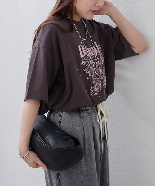 Another Branch olive des olive（アナザーブランチオリーブデオリーブ）の「【人気デザイン】花刺繍×ラインストーンTシャツ（Tシャツ/カットソー・レディース・スミクロ/オフホワイト/オートミール・FREE）」の13枚目の写真