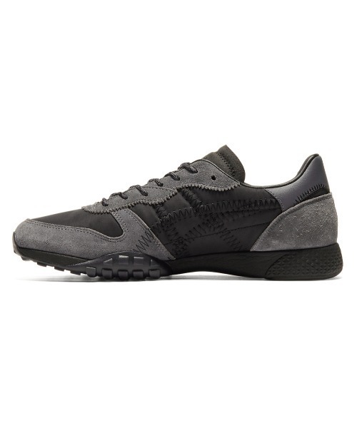Onitsuka Tiger(オニツカタイガー)の「TRASPIKE / トラスパイク(スニーカー・レディース・ブラック×ブラック/ホワイト系その他/ベージュ系その他・22.5/23/23.5/24/24.5/25/25.5/26/26.5/27/27.5/28/28.5/29)」の17枚目の写真