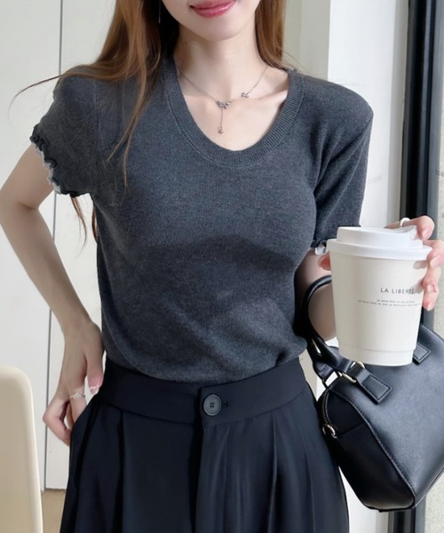 Ada.(エイダ)の「バイカラー メロー デザイン Uネック ニット トップス(ニット/セーター・レディース・ブルー/グレー/イエロー/チャコール・FREE)」の13枚目の写真