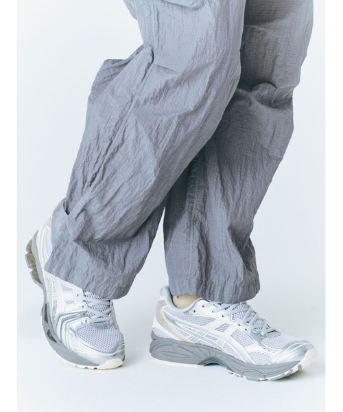 ASICS(アシックス)の「GEL-KAYANO 14 / ゲルカヤノ 14(スニーカー・メンズ・グレー系その他・27/25/28.5/25.5/27.5/24.5/23.5/28/26.5/29.5/23/24/26/29)」の1枚目の写真