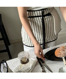 MAISON DE ROOMROOM（メゾンドルームルーム）の「テリー ストリング エプロン 2カラー（エプロン）」