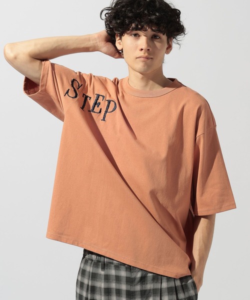 niko and...(ニコアンド)の「刺繍ロゴTシャツ(Tシャツ/カットソー・メンズ・ライトグレー/オフホワイト/ネイビー/オレンジ・LARGE/MEDIUM)」の11枚目の写真