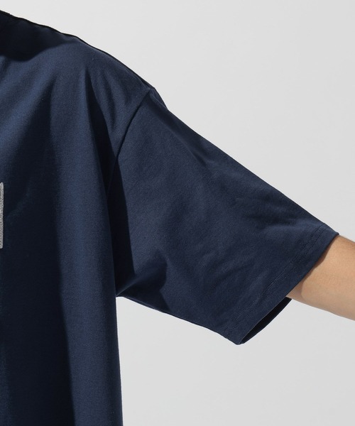 niko and...(ニコアンド)の「刺繍ロゴTシャツ(Tシャツ/カットソー・メンズ・ライトグレー/オフホワイト/ネイビー/オレンジ・LARGE/MEDIUM)」の5枚目の写真