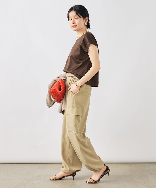 NOLLEY’S(ノーリーズ)の「ウォッシャブルワイドノースリーブTシャツ(Tシャツ/カットソー・レディース・ネイビー/オレンジ/ブラウン/ホワイト・38)」の16枚目の写真