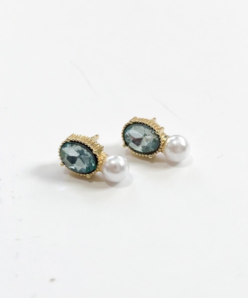 yu-ka(ユーカ)の「YU-KA:ビジュー&パールミニピアス Rhinestone and pearl mini earrings(ピアス(両耳用)・レディース・ゴールド・FREE)」の3枚目の写真