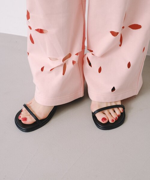 Kastane(カスタネ)の「【4色展開】カラバリサンダル(サンダル・レディース・ブラック/アイボリー/サンドベージュ/ミント・37/38/36)」の14枚目の写真