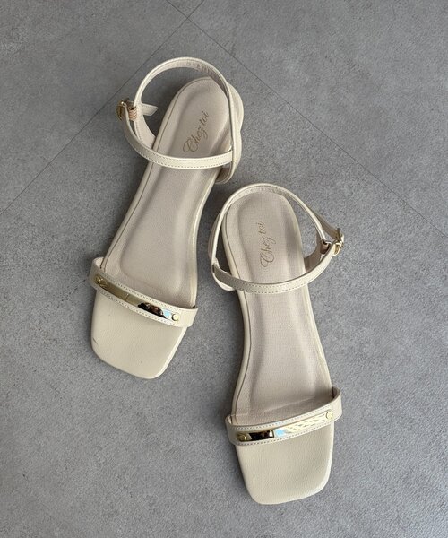 Chez toi（シェトワ）の「ゴールドプレートサンダル（サンダル・レディース・シルバー/ベージュ/ブラック・MEDIUM/LARGE）」の11枚目の写真