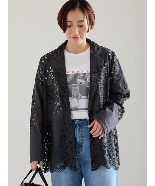Te chichi(テチチ)の「ケミカルレースコットンジャケット(ノーカラージャケット・レディース・オフホワイト/チャコールグレー・F)」の3枚目の写真