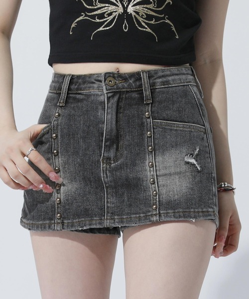 ANAP(アナップ)の「スタッズ付 デニム ミニスカートパンツ(デニムスカート・レディース・ブルー/ブラック・S)」の2枚目の写真