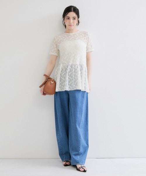 le cercle ADAM ET ROPE'(ルセルクルアダムエロペ)の「レースカットトップス(Tシャツ/カットソー・レディース・ブラック/ホワイト・FREE)」の4枚目の写真