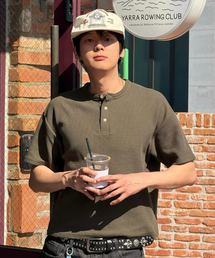 LXT（エルエックスティー）の「ワッフルヘンリーネッククロップ半袖Tシャツ[カーキ]（Tシャツ/カットソー）」