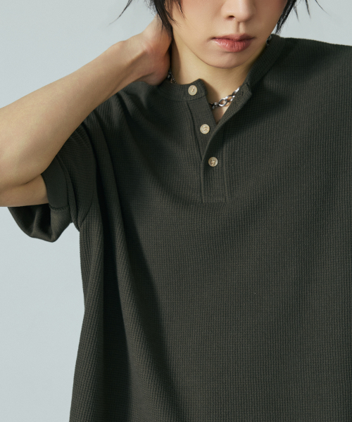 LXT（エルエックスティー）の「ワッフルヘンリーネッククロップ半袖Tシャツ[カーキ]（Tシャツ/カットソー・メンズ・その他・X-LARGE/MEDIUM/LARGE）」の6枚目の写真