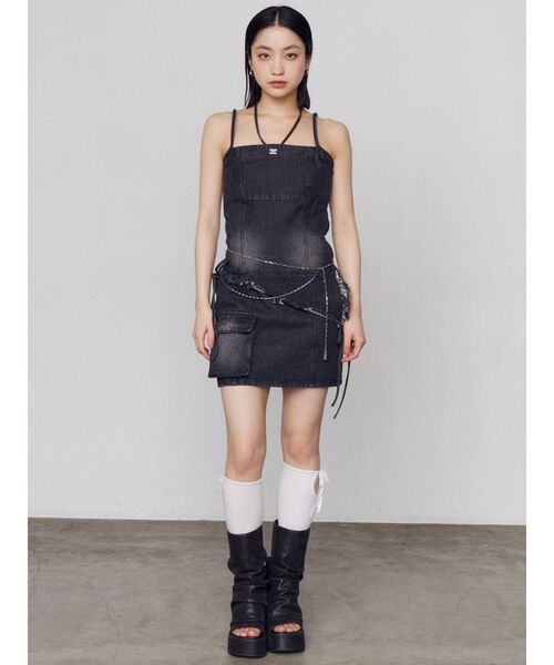 EMODA(エモダ)の「ハングリボンデニムミニワンピース(ワンピース・レディース・インディゴブルー/ブラック・FREE)」の12枚目の写真