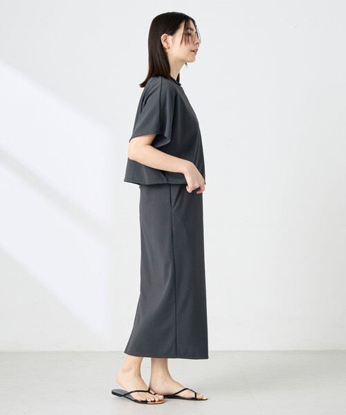 NOLLEY’S(ノーリーズ)の「《アンサンブル対応》ウォッシャブルイージーケアカノコケーププルオーバー(Tシャツ/カットソー・レディース・ブラック/チャコールグレー・FREE)」の6枚目の写真