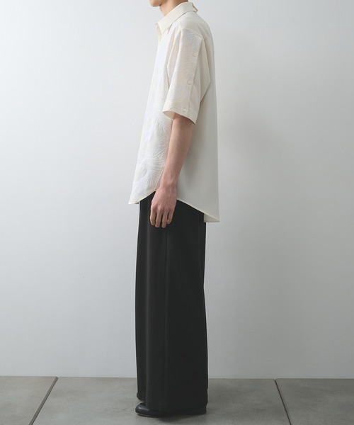 UJOH（ウジョー）の「【UJOH HOMME】Full Open Half Sleeve Shirt（シャツ/ブラウス・メンズ・クリーム/ネイビー・5/4）」の4枚目の写真