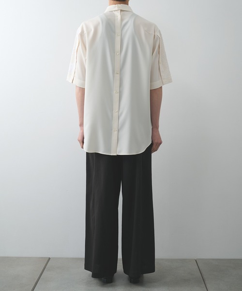 UJOH（ウジョー）の「【UJOH HOMME】Full Open Half Sleeve Shirt（シャツ/ブラウス・メンズ・クリーム/ネイビー・5/4）」の5枚目の写真