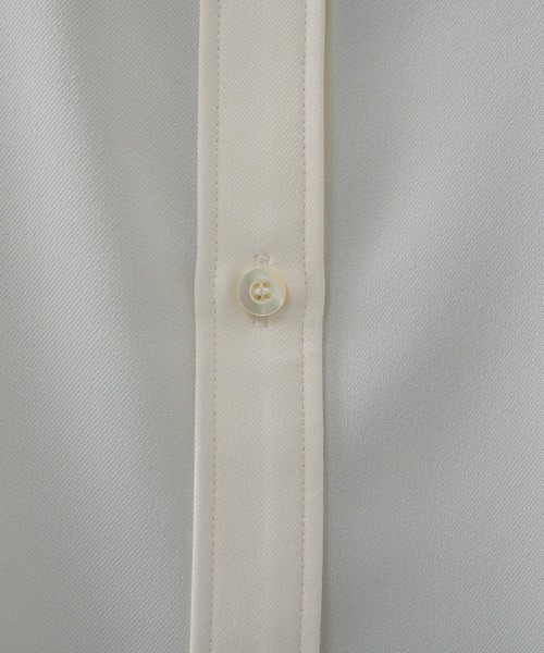 UJOH（ウジョー）の「【UJOH HOMME】Full Open Half Sleeve Shirt（シャツ/ブラウス・メンズ・クリーム/ネイビー・5/4）」の8枚目の写真