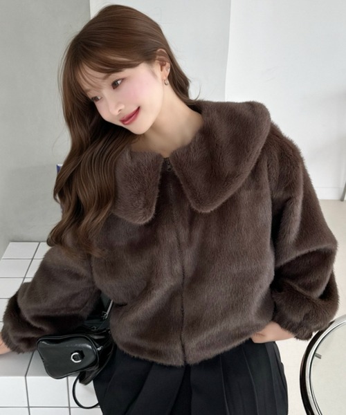 Ada.(エイダ)の「ラビットファー ビッグカラー ショートコート(ステンカラーコート・レディース・ブラウン/オフホワイト/アイボリー・M)」の12枚目の写真