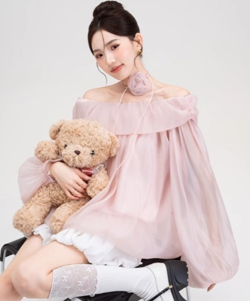 FAVORITO(ファヴォリート)の「ボートネックトップス(シャツ/ブラウス・レディース・モカ/ピンク・F)」の17枚目の写真