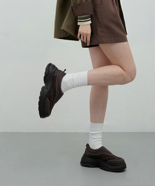 CHAAKAN(チャカン靴)の「エンバー プラットフォーム スニーカー SNSDR3h186 (6cm)(スニーカー・レディース・ブラック/ブラウン/チャコール・22.5cm/23cm/23.5cm/24cm/24.5cm/25cm)」の6枚目の写真