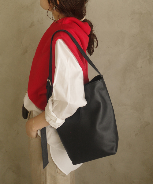 SLOBE IENA(スローブイエナ)の「《WEB限定/追加2》ANTONELLO MASI SLOBE別注 バケツバッグ LUANA(ショルダーバッグ・レディース・ブラック・FREE)」の10枚目の写真