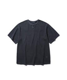 ANGLAN（アングラン）の「Pigment Henley Neck Pique Tee - Charcoal（Tシャツ/カットソー）」