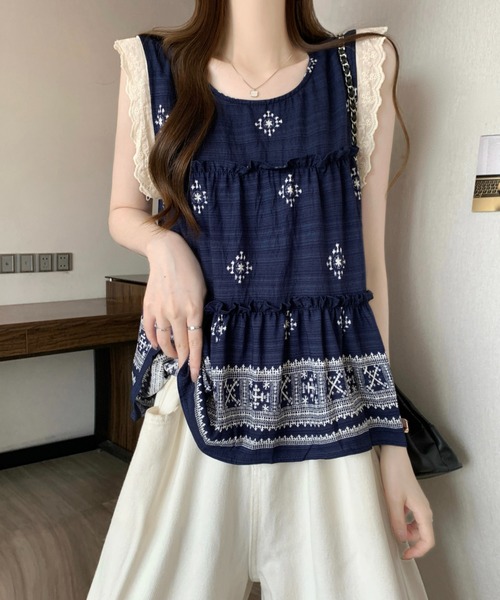 LUCPY(ラクピー)の「エスニック刺繍ティアードブラウス(シャツ/ブラウス・レディース・ブルー/ブラック/ホワイト・FREE)」の1枚目の写真