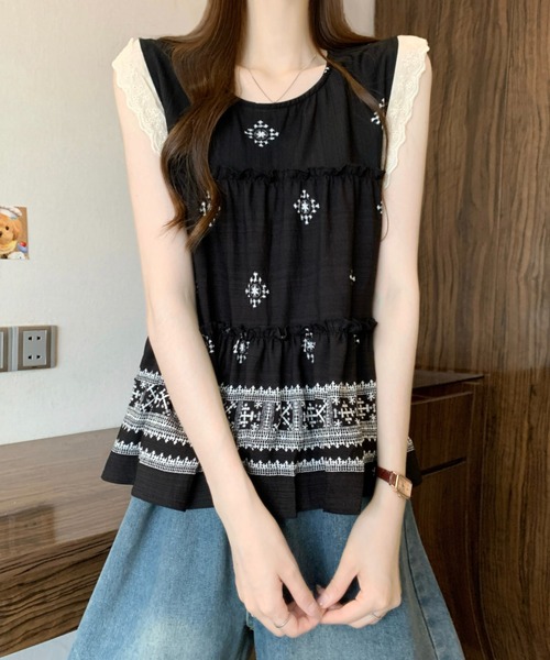 LUCPY(ラクピー)の「エスニック刺繍ティアードブラウス(シャツ/ブラウス・レディース・ブルー/ブラック/ホワイト・FREE)」の3枚目の写真