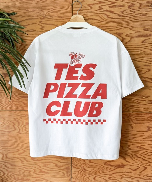 The Endless Summer(エンドレスサマー)の「WEB/FLAG LTD PIZZA CLUB TEE(Tシャツ/カットソー・メンズ・サンドベージュ/ホワイト・LARGE/MEDIUM/X-LARGE)」の1枚目の写真