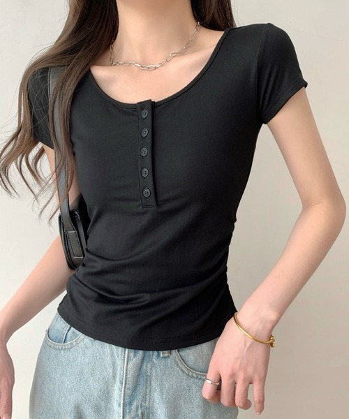 2ly2(トゥーリートゥー)の「リブ素材 ヘンリーネック 半袖カットソー フィットシルエット Tシャツ(Tシャツ/カットソー・レディース・グレー/ホワイト/ブラック・FREE)」の1枚目の写真
