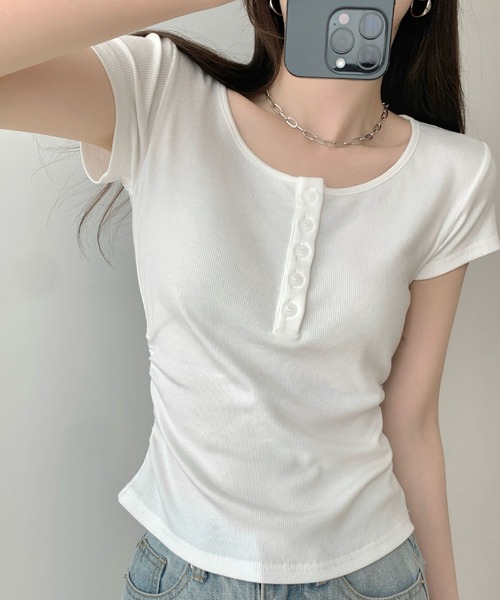 2ly2(トゥーリートゥー)の「リブ素材 ヘンリーネック 半袖カットソー フィットシルエット Tシャツ(Tシャツ/カットソー・レディース・グレー/ホワイト/ブラック・FREE)」の11枚目の写真