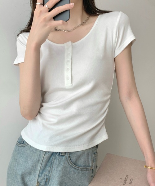 2ly2(トゥーリートゥー)の「リブ素材 ヘンリーネック 半袖カットソー フィットシルエット Tシャツ(Tシャツ/カットソー・レディース・グレー/ホワイト/ブラック・FREE)」の13枚目の写真