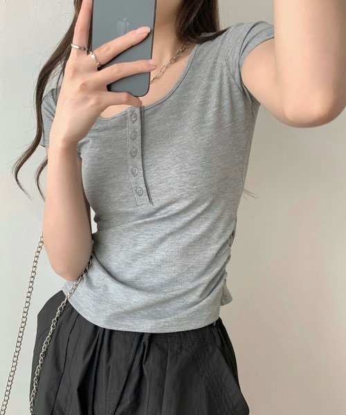 2ly2(トゥーリートゥー)の「リブ素材 ヘンリーネック 半袖カットソー フィットシルエット Tシャツ(Tシャツ/カットソー・レディース・グレー/ホワイト/ブラック・FREE)」の22枚目の写真