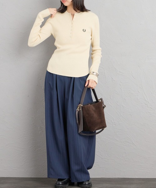 FRED PERRY（フレッドペリー）の「[FRED PERRY/フレッドペリー] 別注 ワンポイントロゴ刺繍 ヘンリーネックリブニット（ニット/セーター・レディース・ブラウン/オートミール/ブラック・8/10）」の14枚目の写真