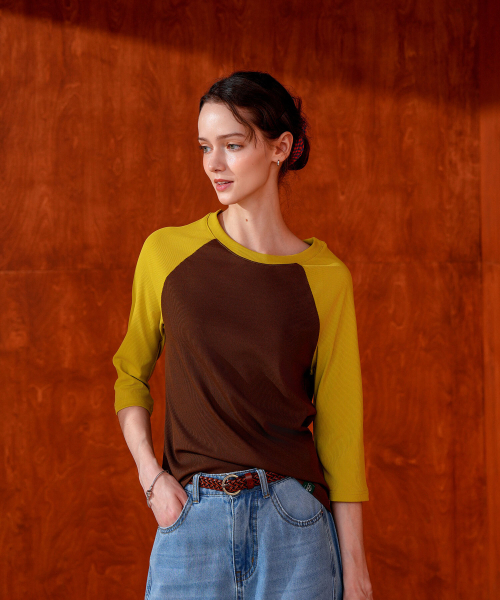 PIGMENT(ピグメント)の「配色リブ刺繍Tシャツ (YZTS2604278)(Tシャツ/カットソー・レディース・ネイビー/ブラウン・FREE)」の5枚目の写真