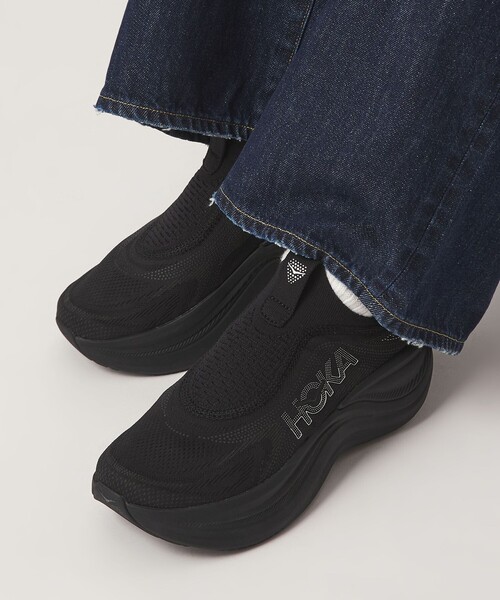 HOKA(ホカ)の「<HOKA>スカイワード レースレス スニーカー(スニーカー・レディース・ブラック・24cm/25cm/24.5cm/23cm/23.5cm)」の2枚目の写真