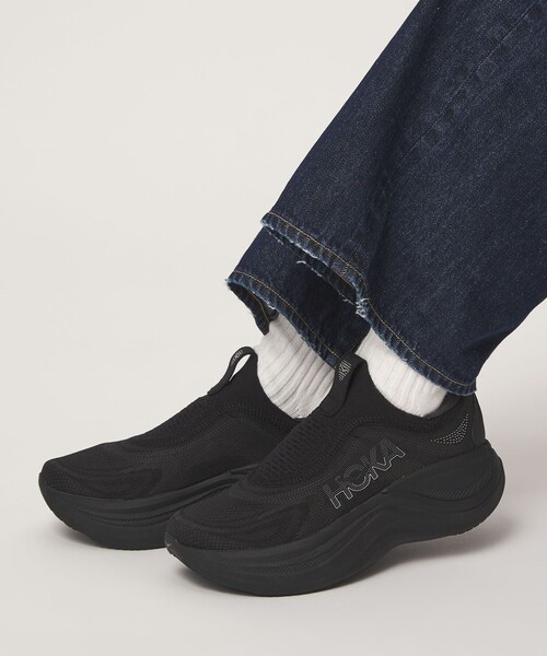 HOKA(ホカ)の「<HOKA>スカイワード レースレス スニーカー(スニーカー・レディース・ブラック・24cm/25cm/24.5cm/23cm/23.5cm)」の3枚目の写真