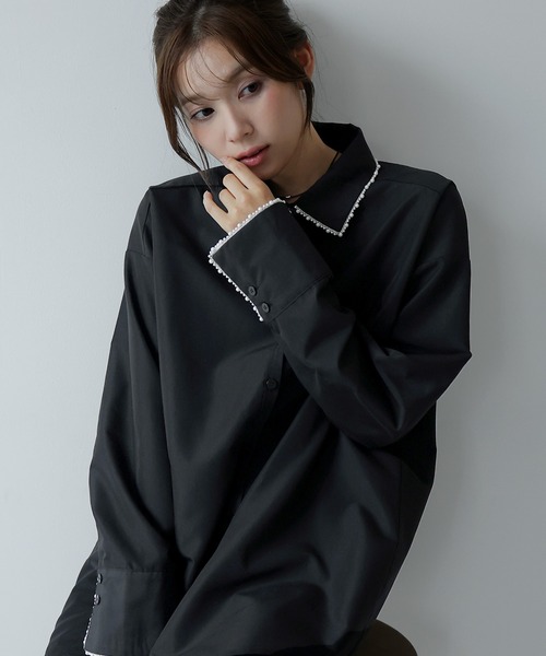 AMUU. PRECIEUSE(アムープレシューズ)の「パールカラーカフスシャツ(シャツ/ブラウス・レディース・ブルー/ブラック/オフホワイト・FREE)」の3枚目の写真