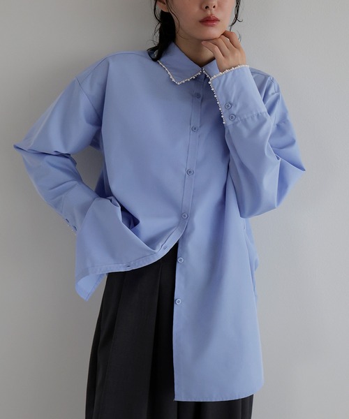 AMUU. PRECIEUSE(アムープレシューズ)の「パールカラーカフスシャツ(シャツ/ブラウス・レディース・ブルー/ブラック/オフホワイト・FREE)」の5枚目の写真
