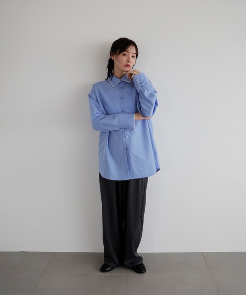 AMUU. PRECIEUSE(アムープレシューズ)の「パールカラーカフスシャツ(シャツ/ブラウス・レディース・ブルー/ブラック/オフホワイト・FREE)」の8枚目の写真