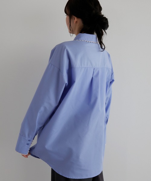 AMUU. PRECIEUSE(アムープレシューズ)の「パールカラーカフスシャツ(シャツ/ブラウス・レディース・ブルー/ブラック/オフホワイト・FREE)」の9枚目の写真