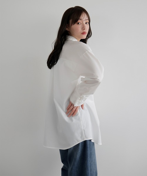 AMUU. PRECIEUSE(アムープレシューズ)の「パールカラーカフスシャツ(シャツ/ブラウス・レディース・ブルー/ブラック/オフホワイト・FREE)」の17枚目の写真